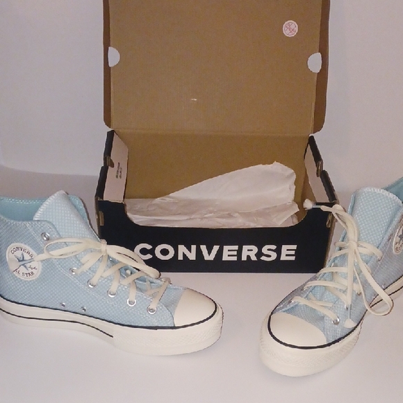 Converse Women's Blue Sneakers - Size 9.5 - Picture 3 of 8